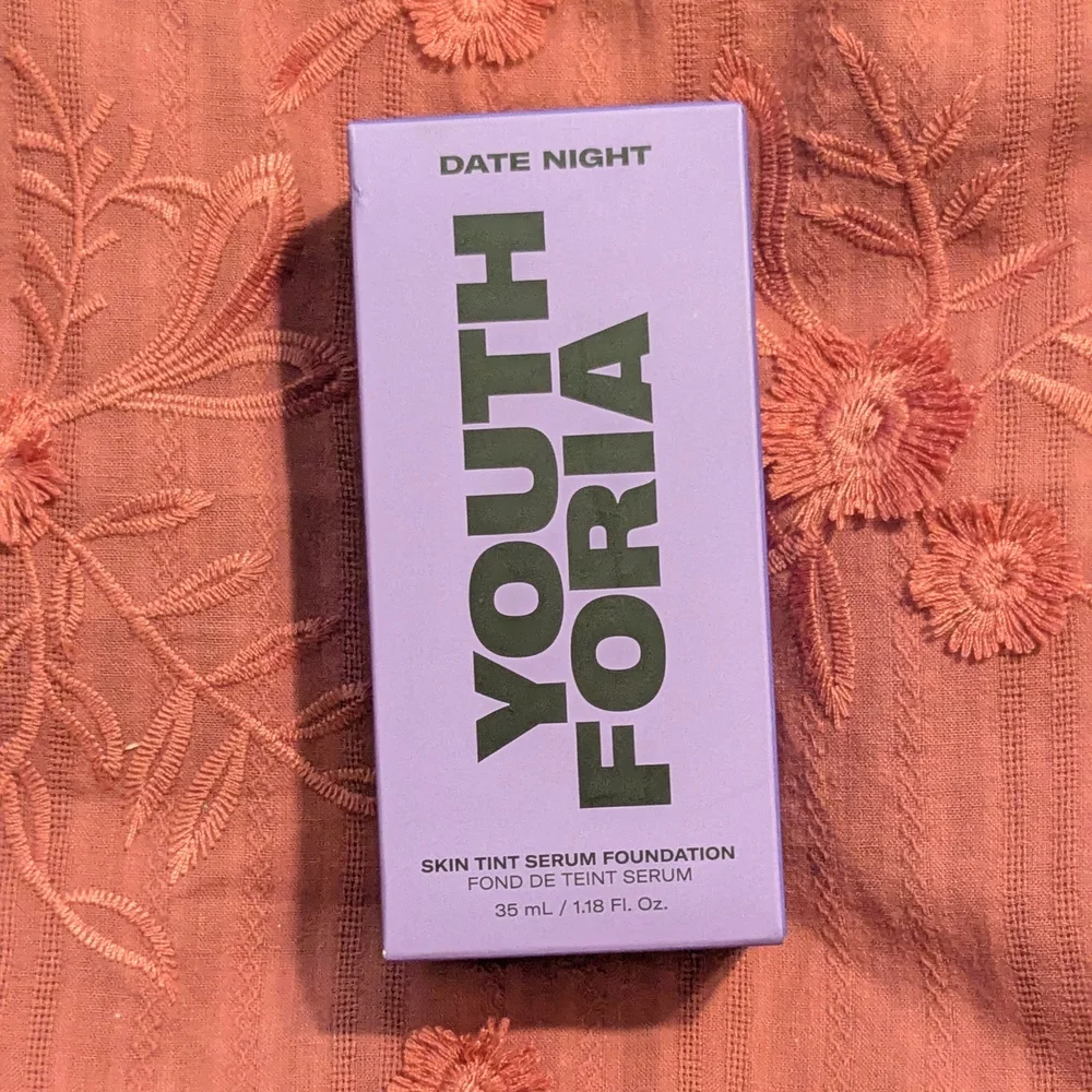Date Night Skin Tint Serum Foundation By Youth Foria In Shade 120 Fair - NIB - Picture 4 of 9